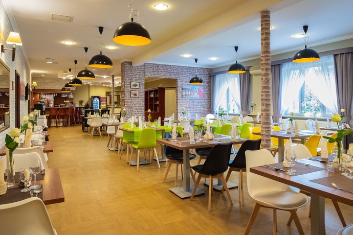 Imagen del bar/restaurante del Hotel Topaz Poznań Centrum. Foto 15