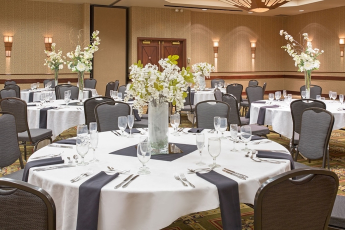 Imagen de los interiores del Hotel Topeka At City Center. Foto 15
