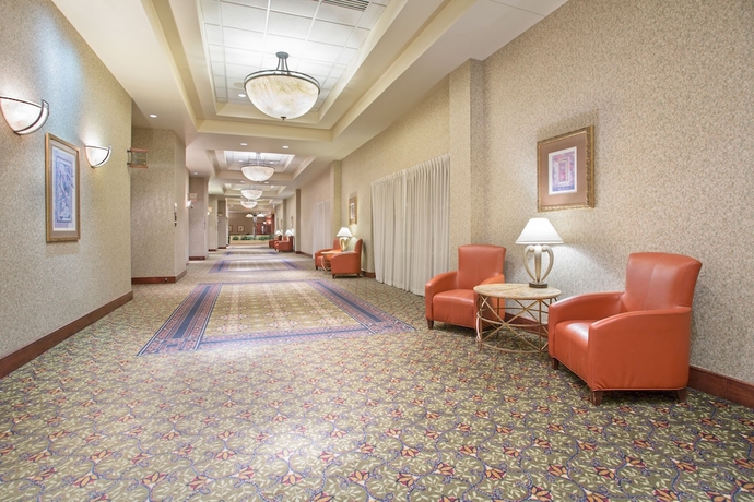 Imagen de los interiores del Hotel Topeka At City Center. Foto 16