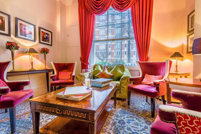 Imagen de los interiores del Hotel Tophams. Foto 12