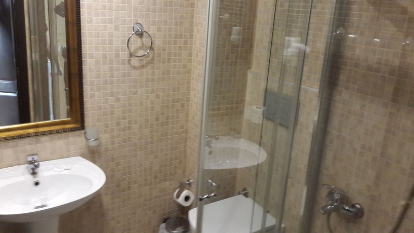 Imagen de la habitación del Hotel Topkapı. Foto 6