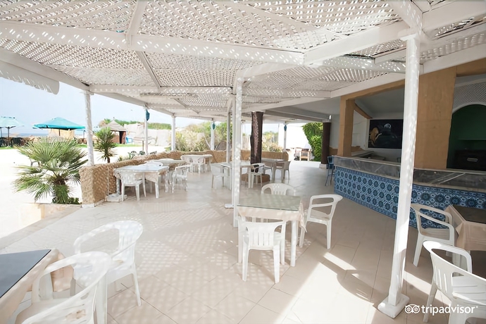 Imagen del bar/restaurante del Hotel Topkapi Beach. Foto 6