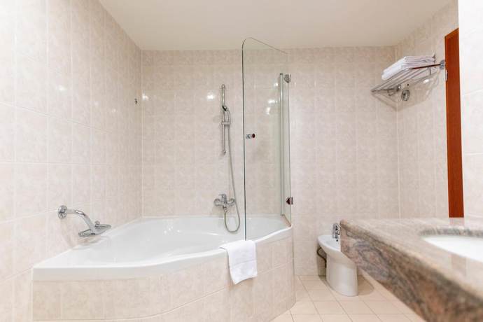 Imagen de la habitación del Hotel Toplice. Foto 12