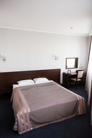 Imagen de la habitación del Hotel Topos Congress-hotel. Foto 4