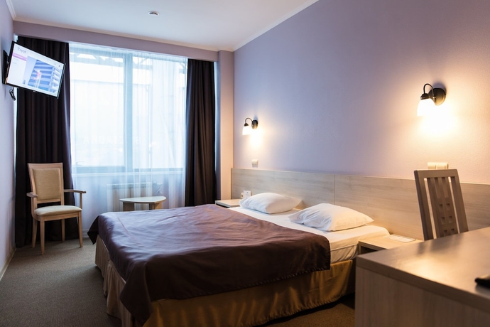 Imagen de la habitación del Hotel Topos Congress-hotel. Foto 14