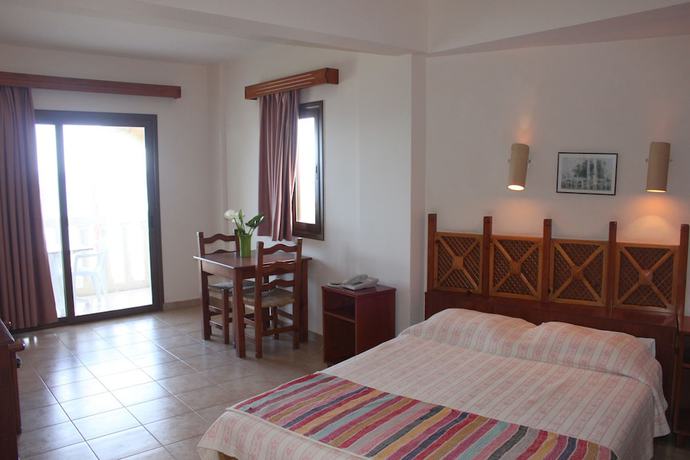 Imagen de la habitación del Hotel Topset. Foto 7