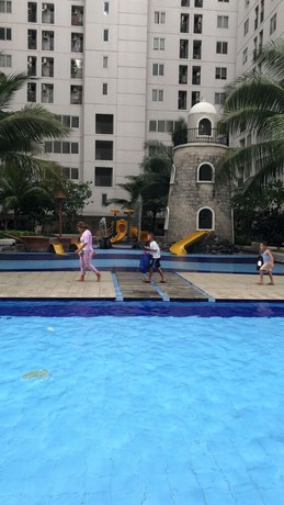 Imagen de la piscina del Hotel Toptravel Bassura City. Foto 19