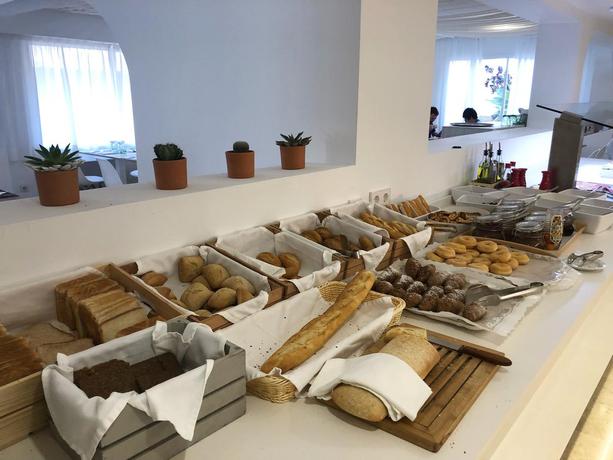 Imagen general del Hotel Tora. Foto 7