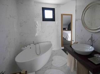 Imagen de la habitación del Hotel Toral. Foto 8