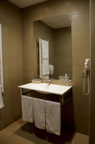 Imagen de la habitación del Hotel Toral, Santa Cruz de Mudela. Foto 6