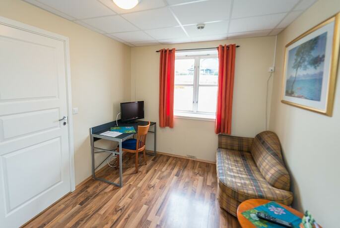 Imagen de la habitación del Hotel Toranes. Foto 16