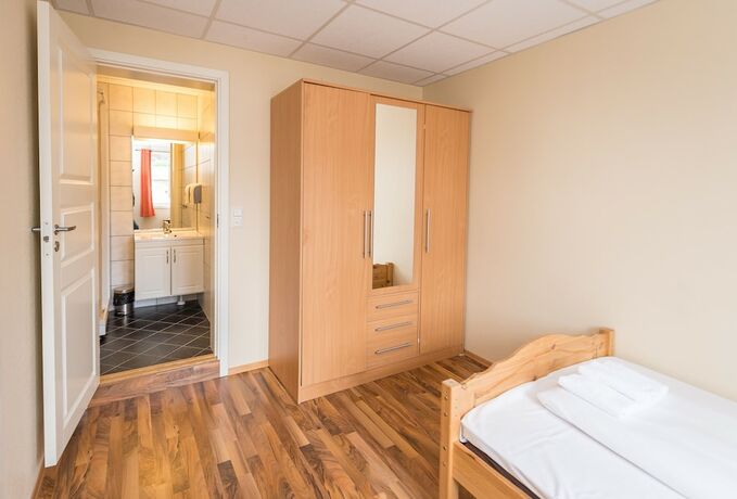 Imagen de la habitación del Hotel Toranes. Foto 19