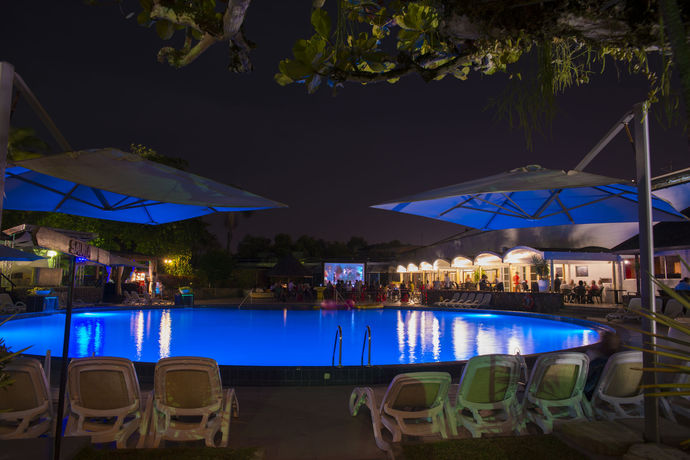 Imagen del bar/restaurante del Hotel Torarica Resort. Foto 4