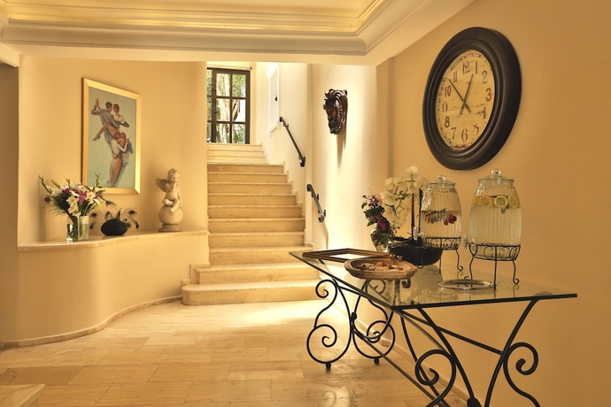 Imagen de los interiores del Hotel Torbahan. Foto 15