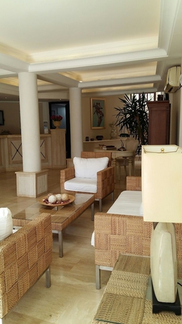 Imagen de los interiores del Hotel Torbahan. Foto 16