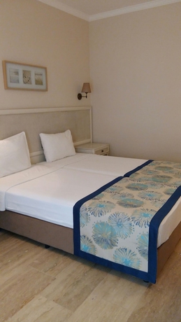 Imagen de la habitación del Hotel Torbahan. Foto 5