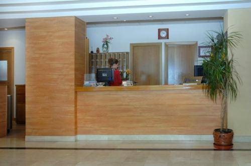 Imagen de los interiores del Hotel Torcal. Foto 10