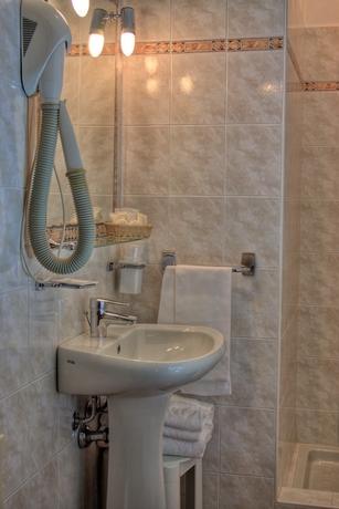 Imagen de la habitación del Hotel Torcolo. Foto 16