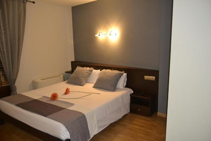 Imagen de la habitación del Hotel Tordesillas. Foto 5