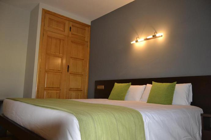 Imagen de la habitación del Hotel Tordesillas. Foto 6