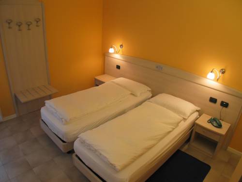 Imagen de la habitación del Hotel Toresela. Foto 9