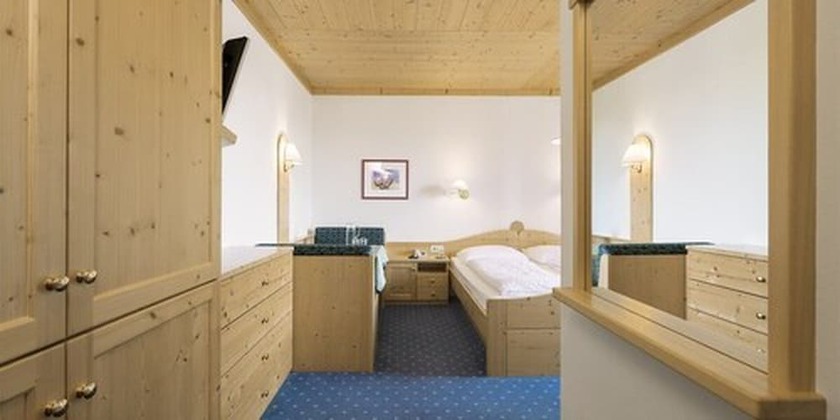 Imagen de la habitación del Hotel Torgglhof Kaltern. Foto 14