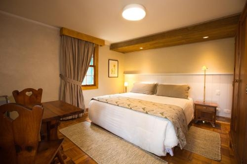 Imagen de la habitación del Hotel Toriba. Foto 10
