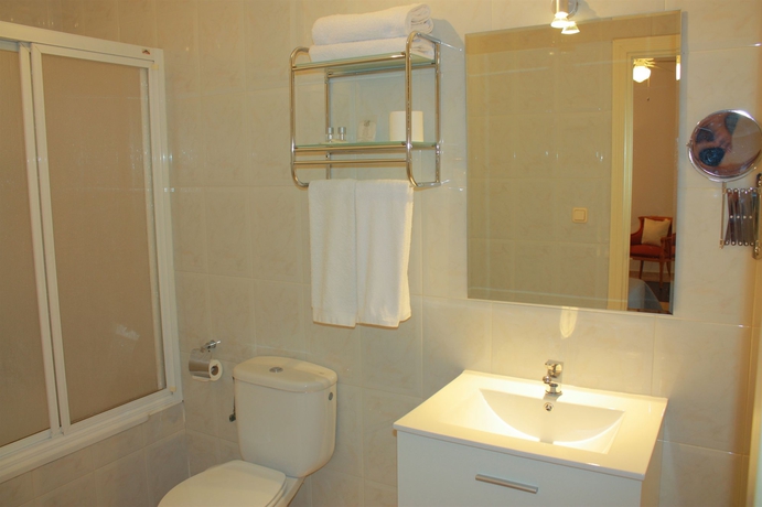 Imagen de la habitación del Hotel Toril. Foto 5
