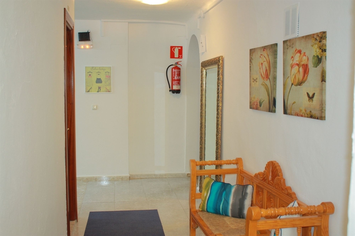 Imagen de los interiores del Hotel Toril. Foto 8