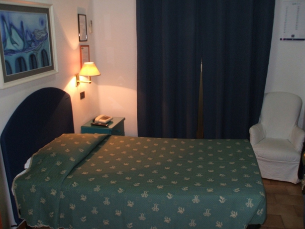 Imagen de la habitación del Hotel Torino, Brindisi. Foto 6