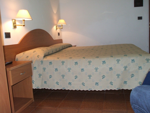 Imagen de la habitación del Hotel Torino, Brindisi. Foto 7