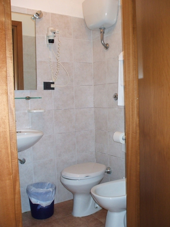 Imagen de la habitación del Hotel Torino, Brindisi. Foto 11