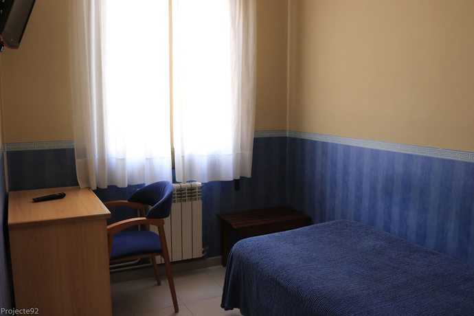 Imagen de la habitación del Hotel Torino, El Masnou. Foto 8