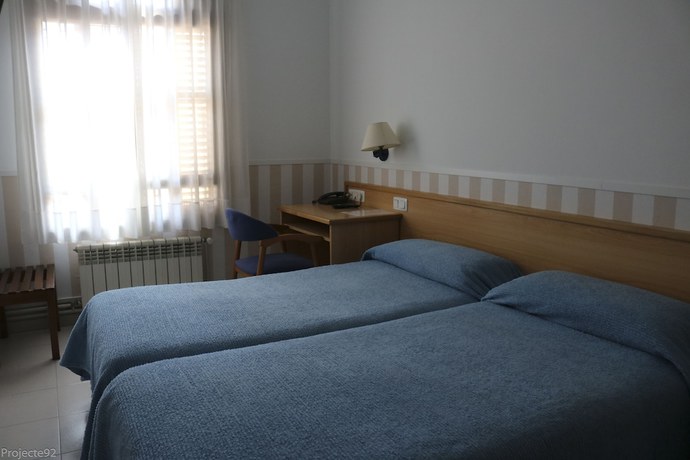 Imagen de la habitación del Hotel Torino, El Masnou. Foto 19