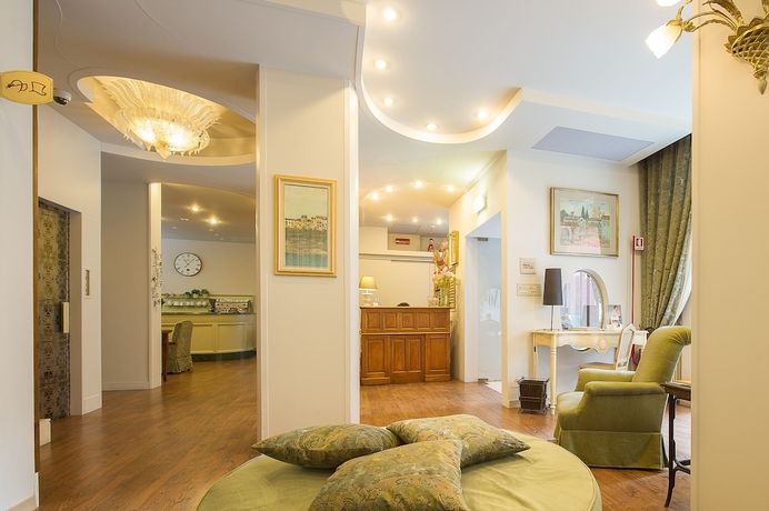 Imagen de los interiores del Hotel Torino, Parma. Foto 18