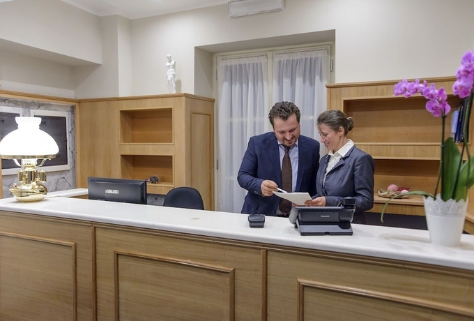 Imagen de los interiores del Hotel Torino Porta Susa. Foto 19