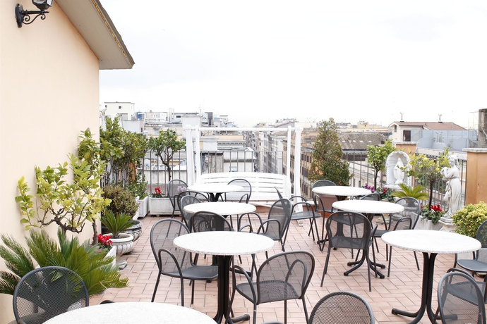 Imagen de los exteriores del Hotel Torino, Roma. Foto 12