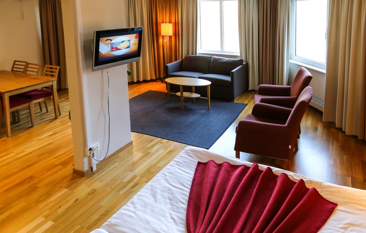 Imagen de los interiores del Hotel Tornet. Foto 9