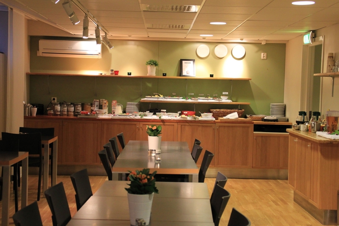 Imagen del bar/restaurante del Hotel Tornet. Foto 4