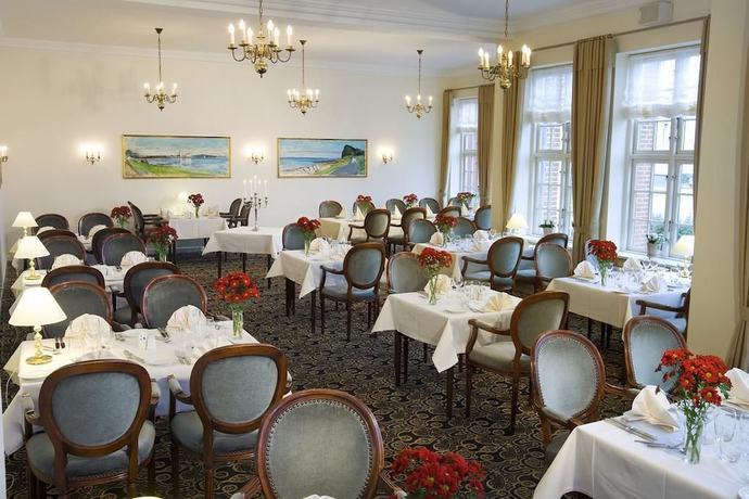 Imagen del bar/restaurante del Hotel Torn&oslash;es. Foto 3