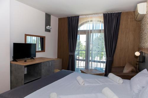 Imagen general del Hotel Toro Negro. Foto 15