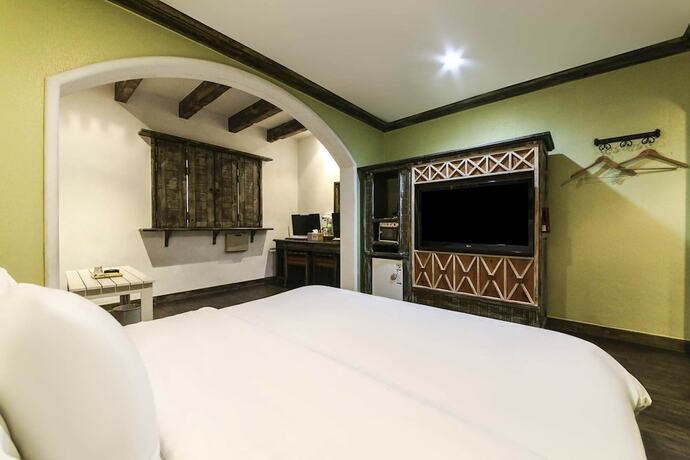 Imagen de la habitación del Hotel Toronto Motel. Foto 19