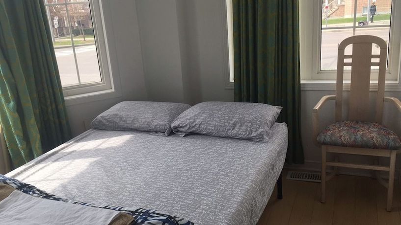 Imagen de la habitación del Hotel Toronto North Travellers Home. Foto 19