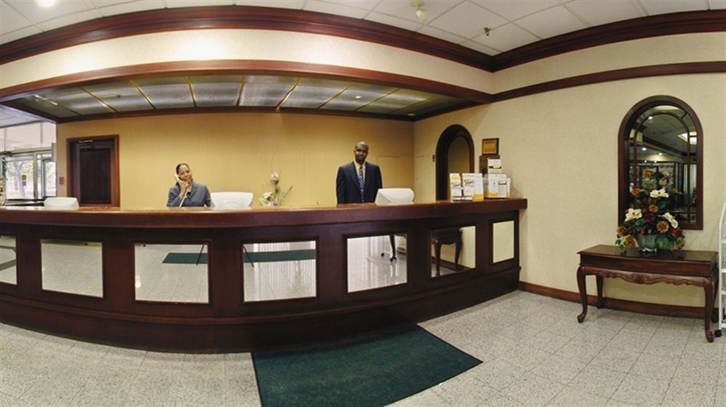 Imagen de los interiores del Hotel Toronto Plaza Airport. Foto 7