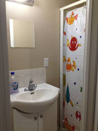 Imagen de la habitación del Hotel Toronto Travellers Home. Foto 9