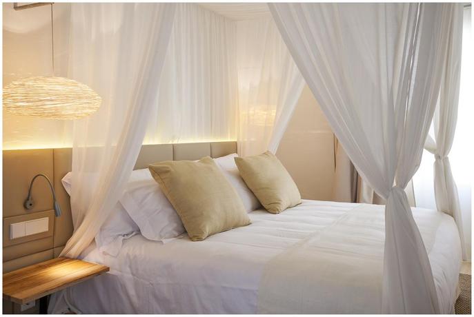 Imagen de la habitación del Hotel Torralbenc. Foto 11