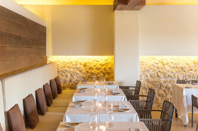 Imagen del bar/restaurante del Hotel Torralbenc. Foto 6