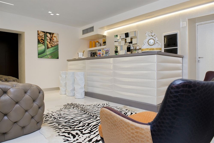 Imagen de los interiores del Hotel Torre Argentina Relais. Foto 11