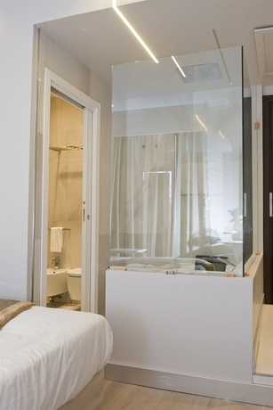 Imagen de la habitación del Hotel Torre Argentina Relais. Foto 8