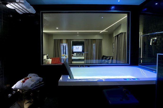 Imagen de la habitación del Hotel Torre Argentina Relais. Foto 9